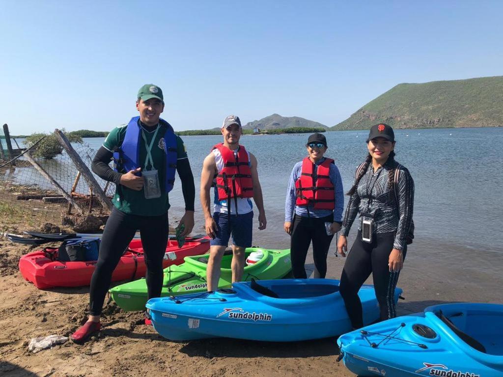 Tortuga Hostel Topolobampo Екстер'єр фото