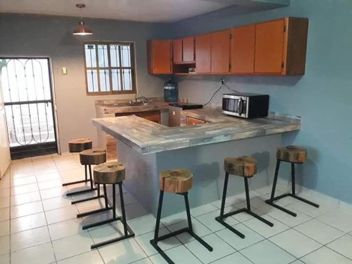 Tortuga Hostel Topolobampo Екстер'єр фото